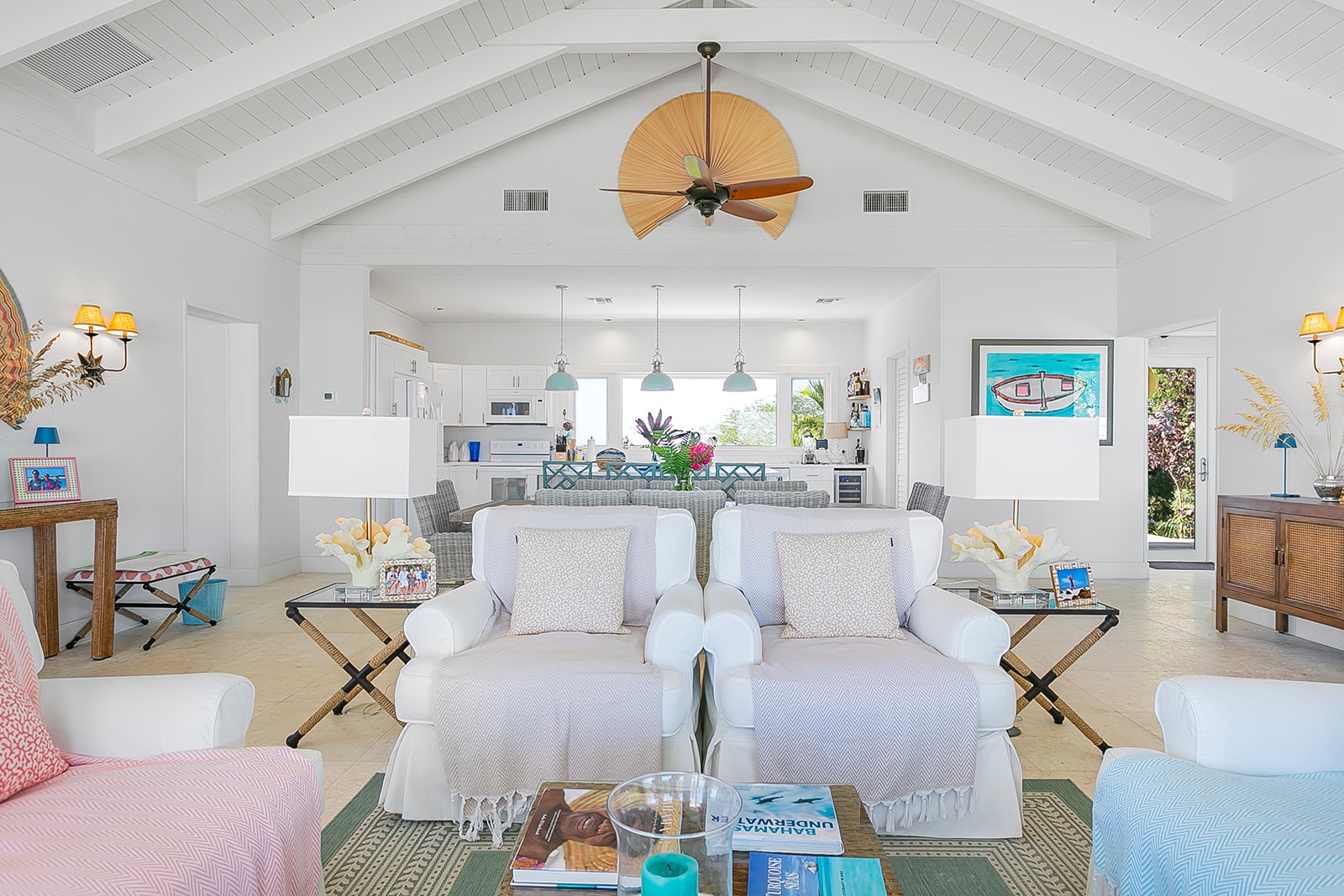 Seatingarea in Livingarea Bahari house Great Exuma Bahamas